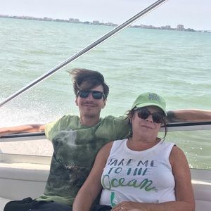 Meet your Posher, Robin